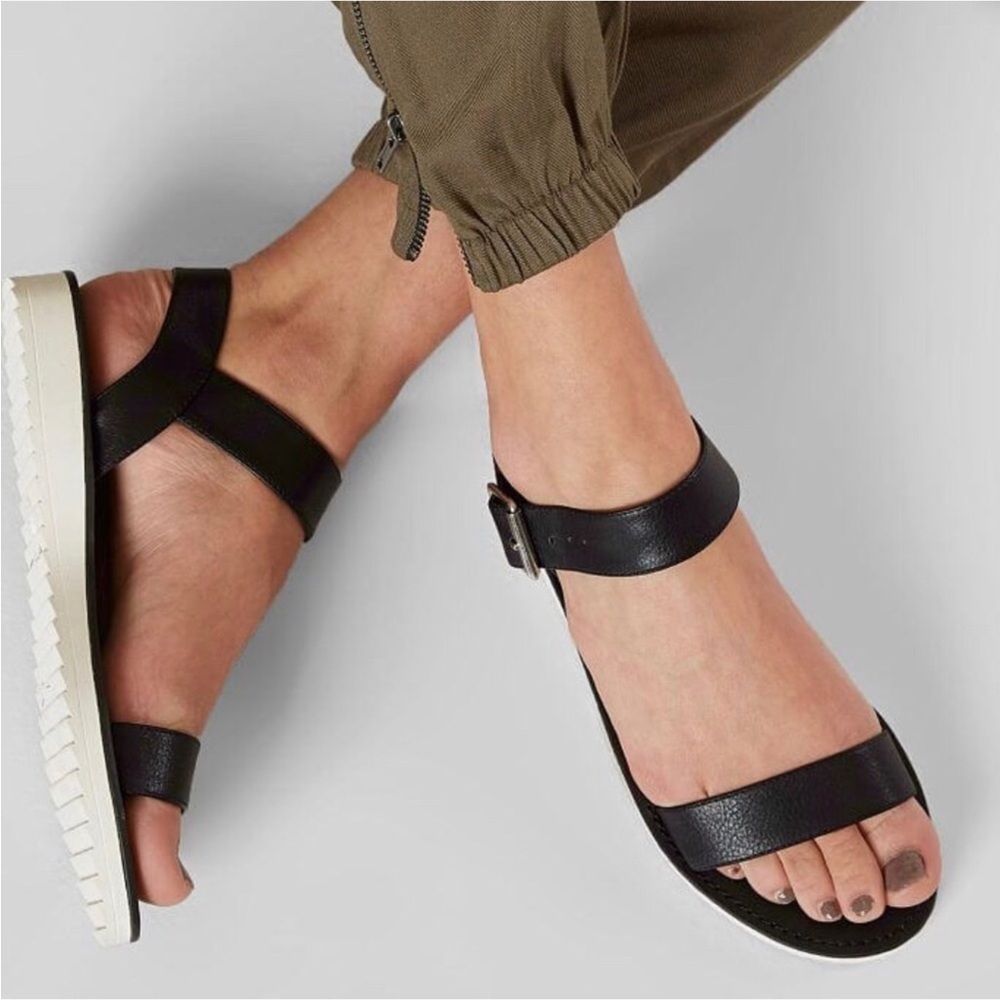 FarylRobin sz 9 Somaria black Ankle Strap Buckle Sandal